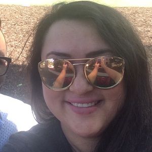 Meet your Posher, Jenn